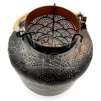 Lampion metalowy `Ażurowa Latarnia`